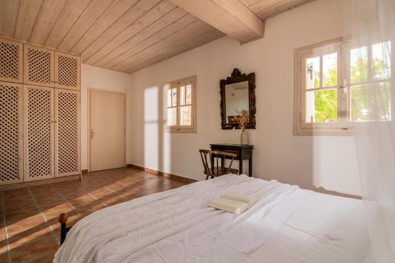 Villa In Pietra Kalamaras Makhairadhon Экстерьер фото