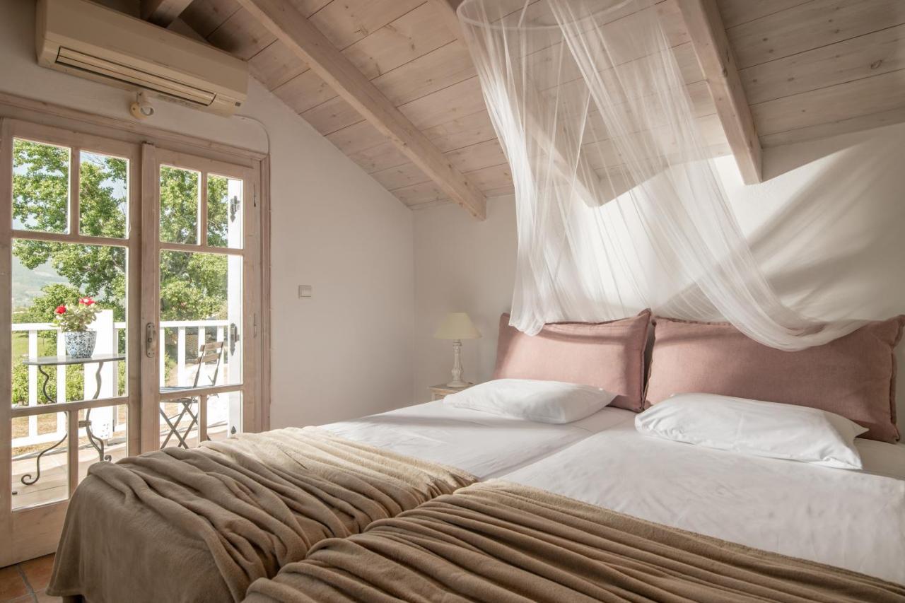 Villa In Pietra Kalamaras Makhairadhon Экстерьер фото