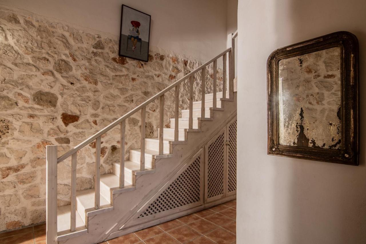 Villa In Pietra Kalamaras Makhairadhon Экстерьер фото